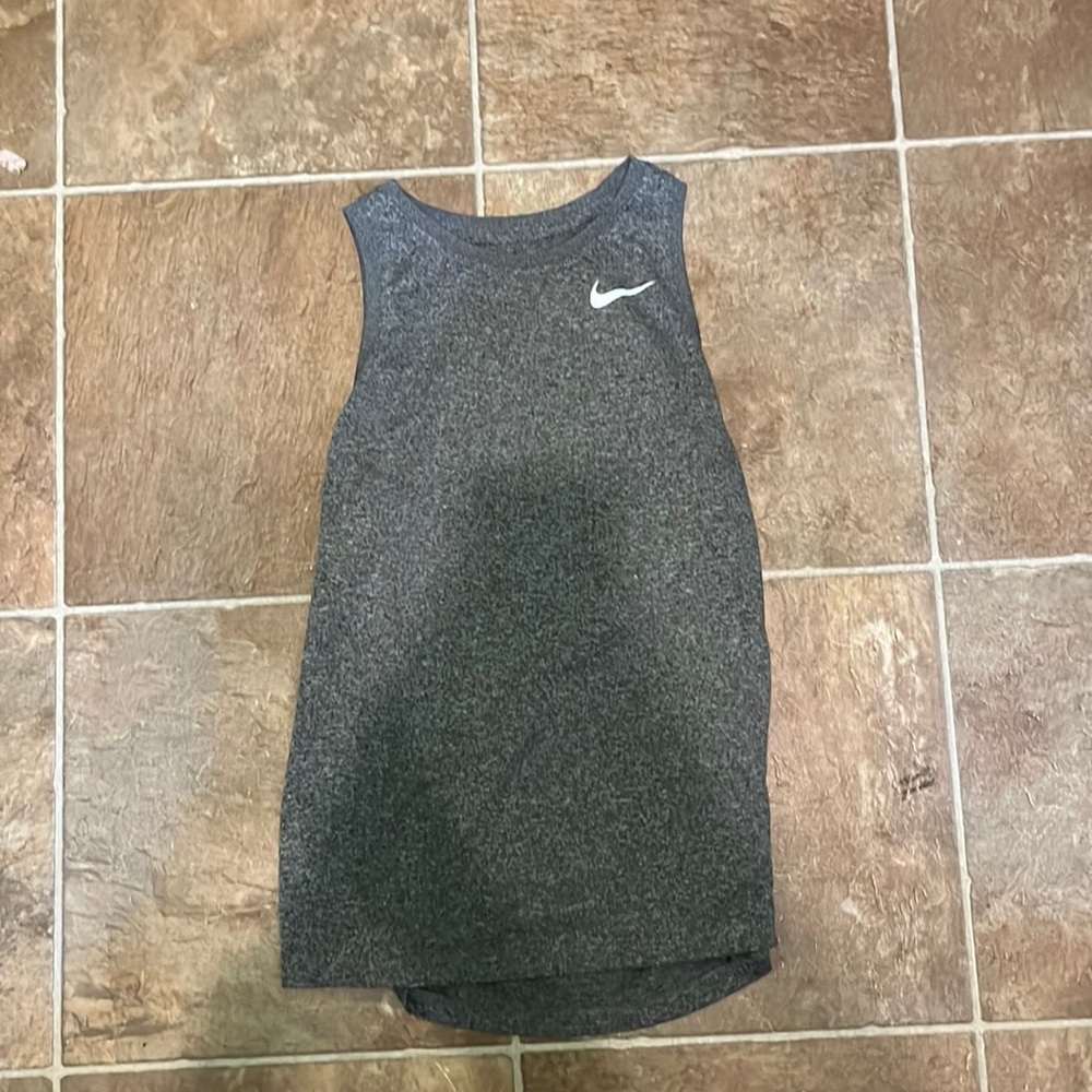 NIKE tank